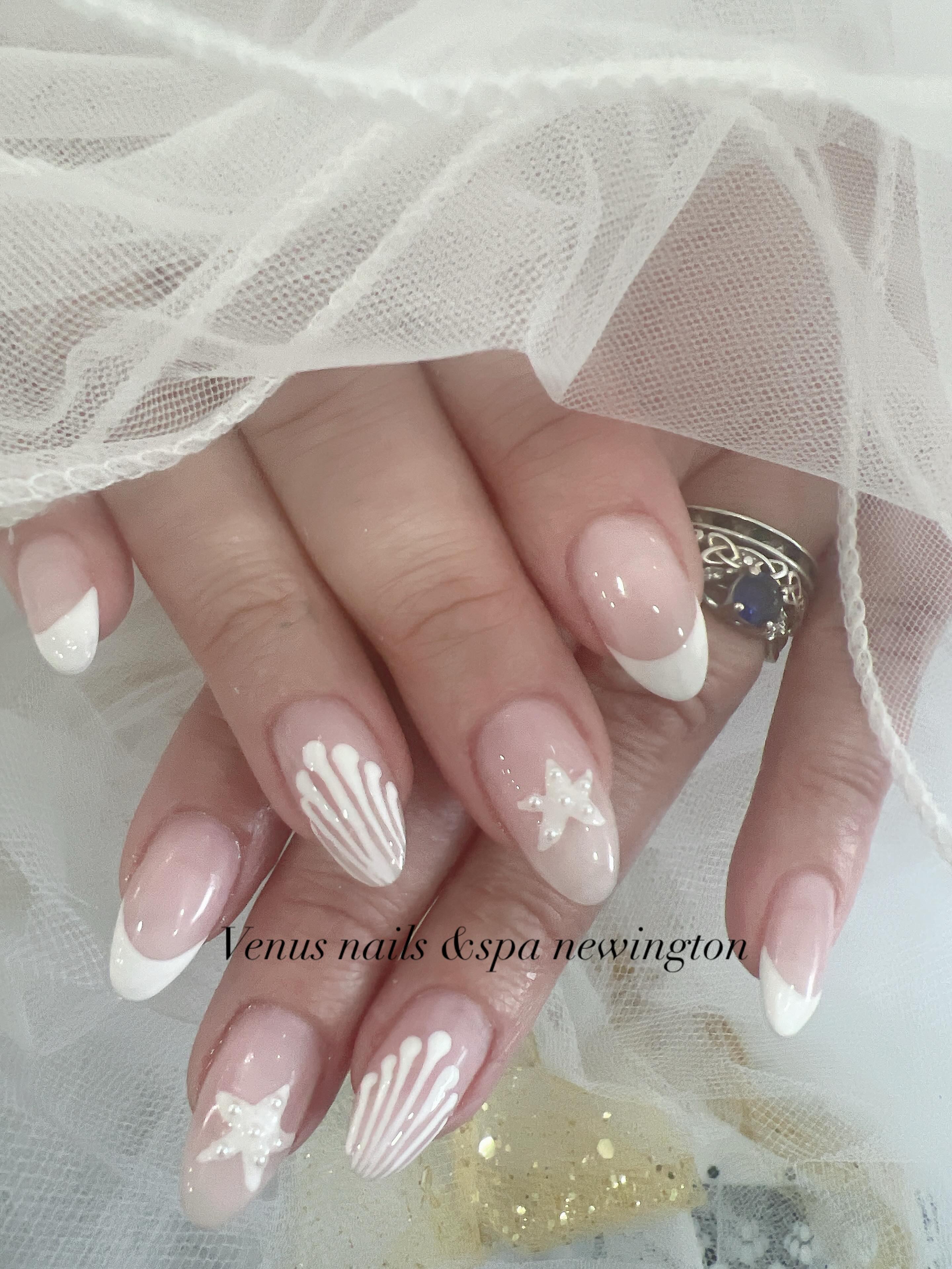 Bridal seashell starfish art